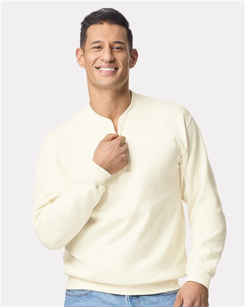 Unisex SoftstyleÂ® Midweight 1/4 Zip Sweatshirt